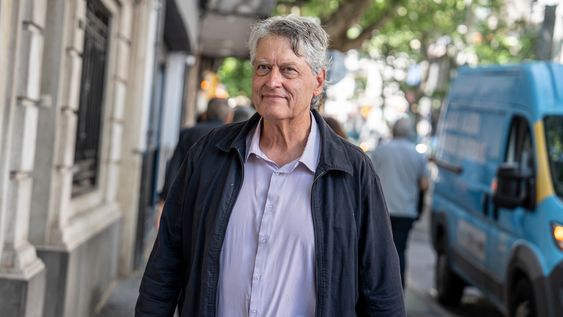 Rafael Michelini ingresando a una reunión del Secretariado del Frente Amplio Rafael Michelini ingresando a una reunión del Secretariado del Frente Amplio