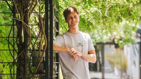 Su vínculo con la música es una historia de mudanza, del consumo “de la noche” (fiestas) al consumo de discos, álbumes y vinilos.