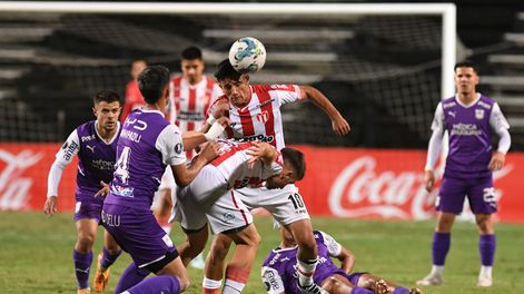 El fútbol uruguayo pretende mejorar su imagen ante un nuevo contrato de televisión 