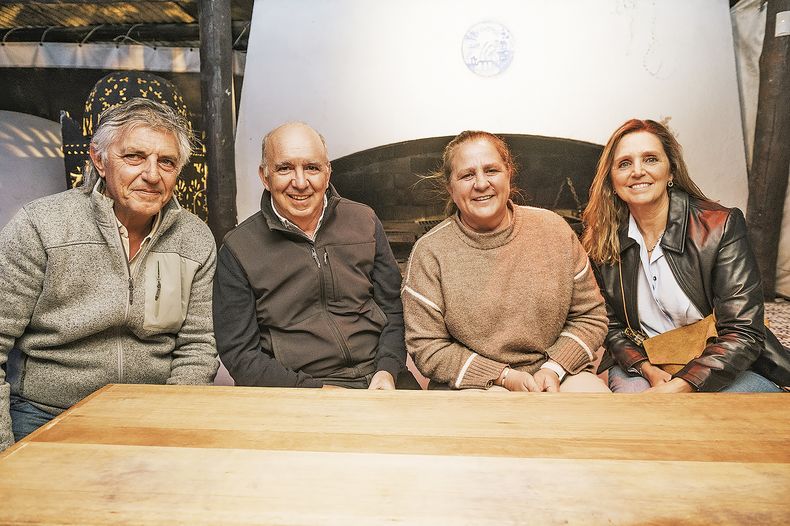 Pedro Berro, Diego Battro, Dolores Corro y Milagros Storace.