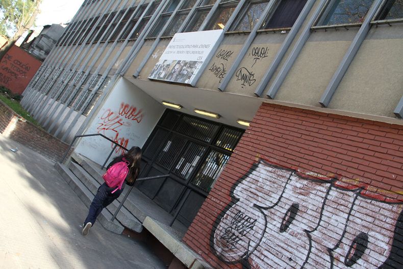 imagen de Cámaras, patrullaje privado y servicio 0800 son parte del nuevo plan de seguridad para evitar vandalismo en escuelas y liceos