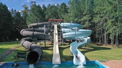 Exviceministro Benjamín Liberoff cuestiona un evento de promoción de las termas. Foto: Pablo La Rosa / adhocFOTOS