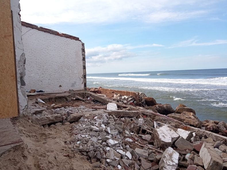 Habitantes de Aguas Dulces y Valizas vieron cómo el ciclón Yakecan tumbó o dañó decenas de construcciones