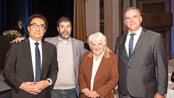 Presidente de ADM Jorge Abuchalja, presidente del Frente Amplio Fernando Pereira, Lucía Topolansky e intendente de Canelones Yamandú Orsi