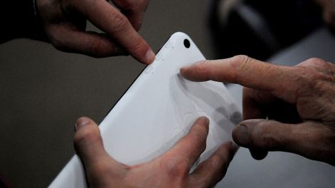 imagen de Comisionado parlamentario propone que presos reciban tablets  para facilitar su reinserción, en un plan similar al Ceibal e Ibirapitá