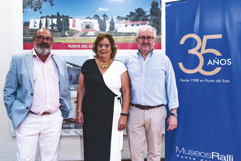 director de atelier Zuloaga Ignacio Zuloaga, directora del Museo Ralli Serrana Prunell y ministro de educación y Cultura Pablo da Silveira