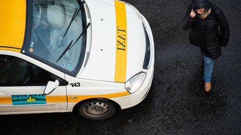 Caycu Taxi intermedia en el leasing y la compraventa al contado de unidades de taxímetro y remisis