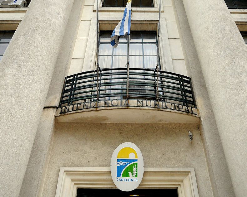 imagen de Vecinos denuncian que licitación para la instalación de un megabasurero a metros del arroyo Solís Chico es “fraudulenta”