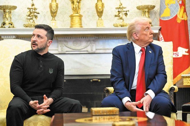 Volodimir Zelenski y Donald Trump en la Casa Blanca