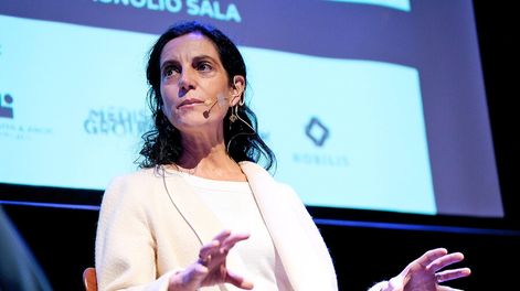 La ministra de Economía en el ciclo de Desayunos Búsqueda. Foto: Javier Calvelo / adhocFOTOS