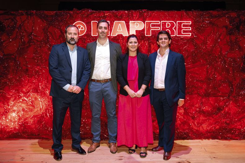 De Mapfre: director de TI Marcelo Trigo, director de Personas & Organización Damián Aicardi, gerenta legal Romina Romero y director comercial Alfonso Preve