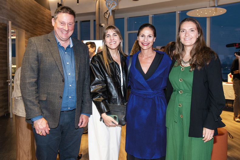 De McDonald’s: gerente de Operaciones Daniel Castera, gerenta de Marketing Verónica Meeuwes, jefa de Comunicaciones Paula Espasandín y gerenta supply chain Sofía Traverso
