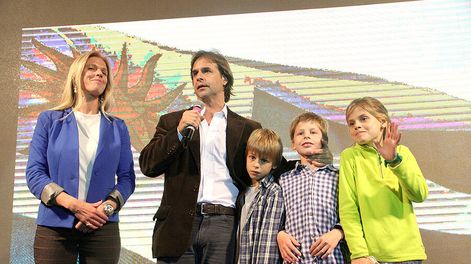 imagen de Lacalle Pou, el precandidato que no estaba en los planes y terminó  al frente del Partido Nacional para pelearle la presidencia a Vázquez