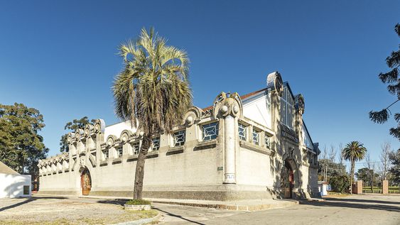 renace un icono modernista de la rural del prado renace un icono modernista de la rural del prado