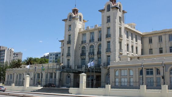 imagen de Uruguay habilitó medidas contra Venezuela tras amenaza de Brasil de romper el Mercosur, aunque buscó “mitigar” sus daños imagen de Uruguay habilitó medidas contra Venezuela tras amenaza de Brasil de romper el Mercosur, aunque buscó “mitigar” sus daños