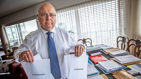 Alberto Iglesias, expresidente de Casa de Galicia, en su casa del barrio Malvín, en noviembre de 2022