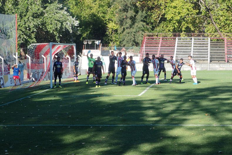 imagen de Proponen unificar canchas de fútbol para recuperar espacios públicos