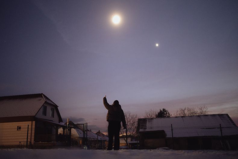 AFP__20250104__AA_04012025_2015433__v1__HighRes__OccultationOfPlanetSaturnByMoonObse.jpg