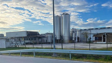 Gobierno evalúa cubrir al menos 40% de la deuda de Calcar con productores