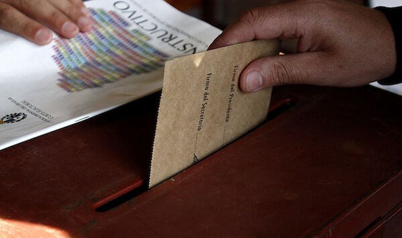 imagen de Con varios problemas, partidos opositores trabajan en distintos acuerdos para quitarle al Frente Amplio gobiernos departamentales