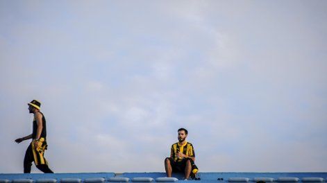 La AUF decidió suspender el inicio del Torneo Clausura del fútbol uruguayo, previsto para este fin de semana con el partido Peñarol-Cerro Largo