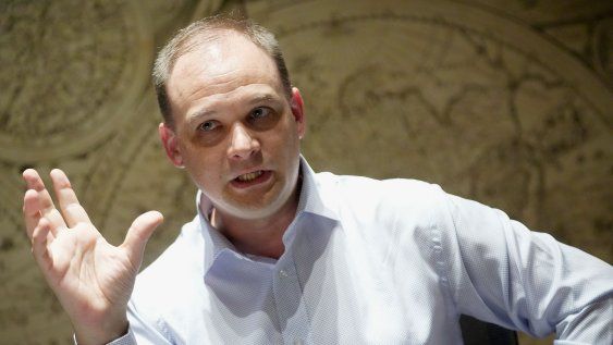 Eduardo Bottinelli, director de Factum, durante su entrevista con Búsqueda.