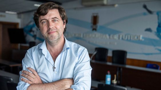 Ignacio Alonso en la sede de la Asociación Uruguaya de Fútbol Ignacio Alonso en la sede de la Asociación Uruguaya de Fútbol