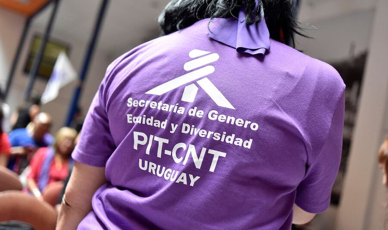 Integrantes de la Secretaría de Género, Equidad y Diversidad del PIT-CNT. Foto: Ricardo Antúnez / adhocFOTOS