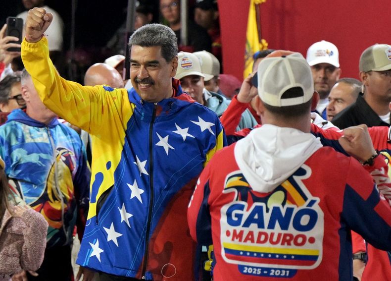 El presidente y candidato presidencial venezolano, Nicolás Maduro, reacciona tras los resultados de las elecciones presidenciales en Caracas