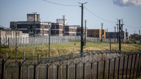 Cielo y alambrados en el antiguo Comcar