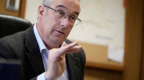 José Carlos Mahía en el edificio anexo al Palacio Legislativo