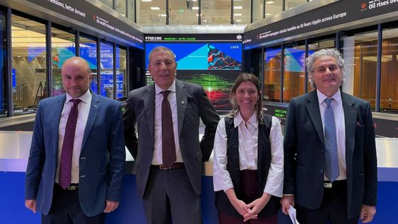 La delegación ministerial en la London Stock Exchange Group. La delegación ministerial en la London Stock Exchange Group.