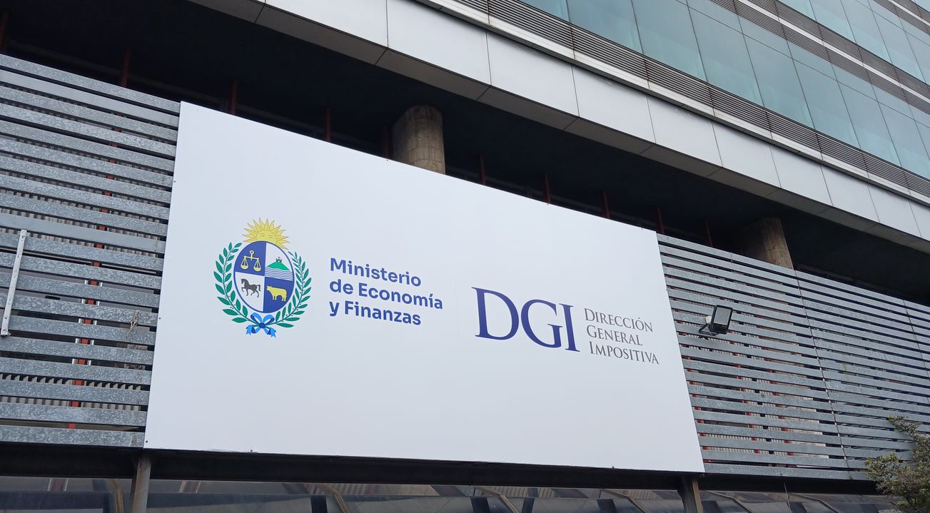 Sede de la DGI, en la Av. Daniel Fernández Crespo.