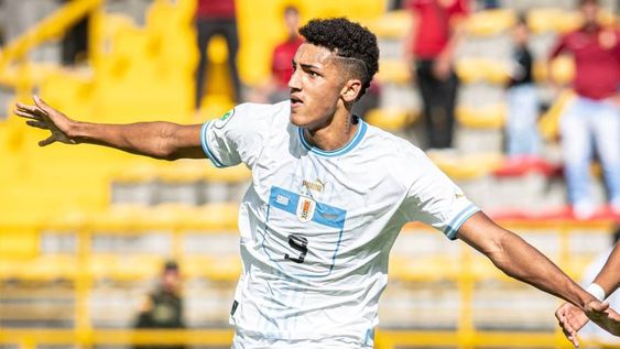Álvaro Rodríguez, nacido en España, jugó para la selección sub-20 de Uruguay en 2023 Álvaro Rodríguez, nacido en España, jugó para la selección sub-20 de Uruguay en 2023