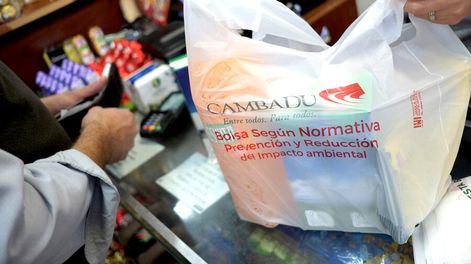 Los analistas privados redujeron de 6,3% a 5,4% su expectativa de inflación para el año. Foto: Pablo Vignali / adhocFOTOS