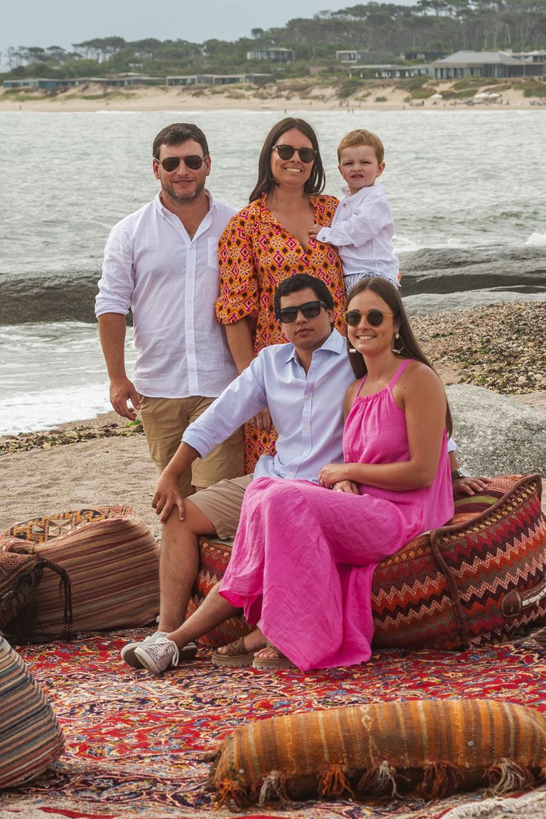 Andrés y Juan Martín Sastre, Josefina Laurnaga, Emiliano Marrero y Gabriela Laurnaga