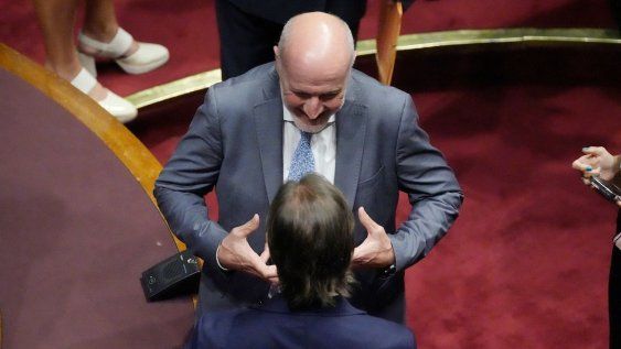 Roberto Lafluf y Lacalle Pou. Roberto Lafluf y Lacalle Pou.