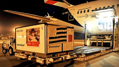 Las primeras Sinovac en tocar suelo uruguayo, cuando empezó a cambiar todo en 2021. Foto: Presidencia