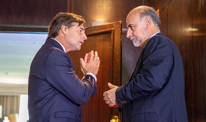 Luis Lacalle Pou y Pablo Mieres. Foto: Mauricio Zina / adhocFOTOS