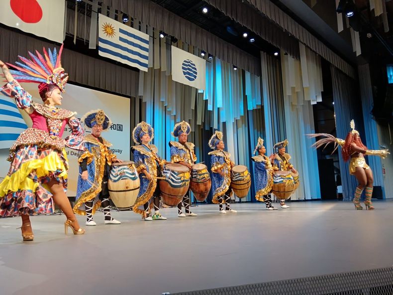 El 17 de junio Uruguay celebró en la Expo Osaka su Día Nacional, con un espectáculo musical a cargo de Hugo Fattoruso y el Quinteto Barrio Sur, de la compañía Cuareim 1080, integrado por Albana Barrocas, Mathías Silva, Wellington Silva y Guillermo Díaz Silva, íconos del candombe nacional.