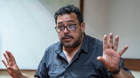 El senador Alejandro Sánchez, en la sede del MPP.