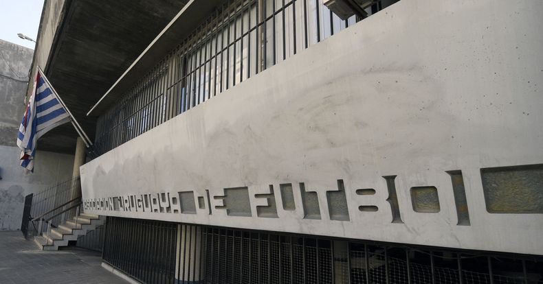 Fachada de la Asociación Uruguaya de Fútbol