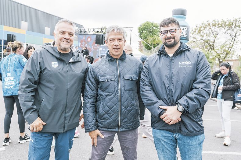 Gerente nacional de Deporte Daniel Leite, secretario nacional de Deporte&nbsp;Alejandro Pereda y Diego Romero, de CAU.