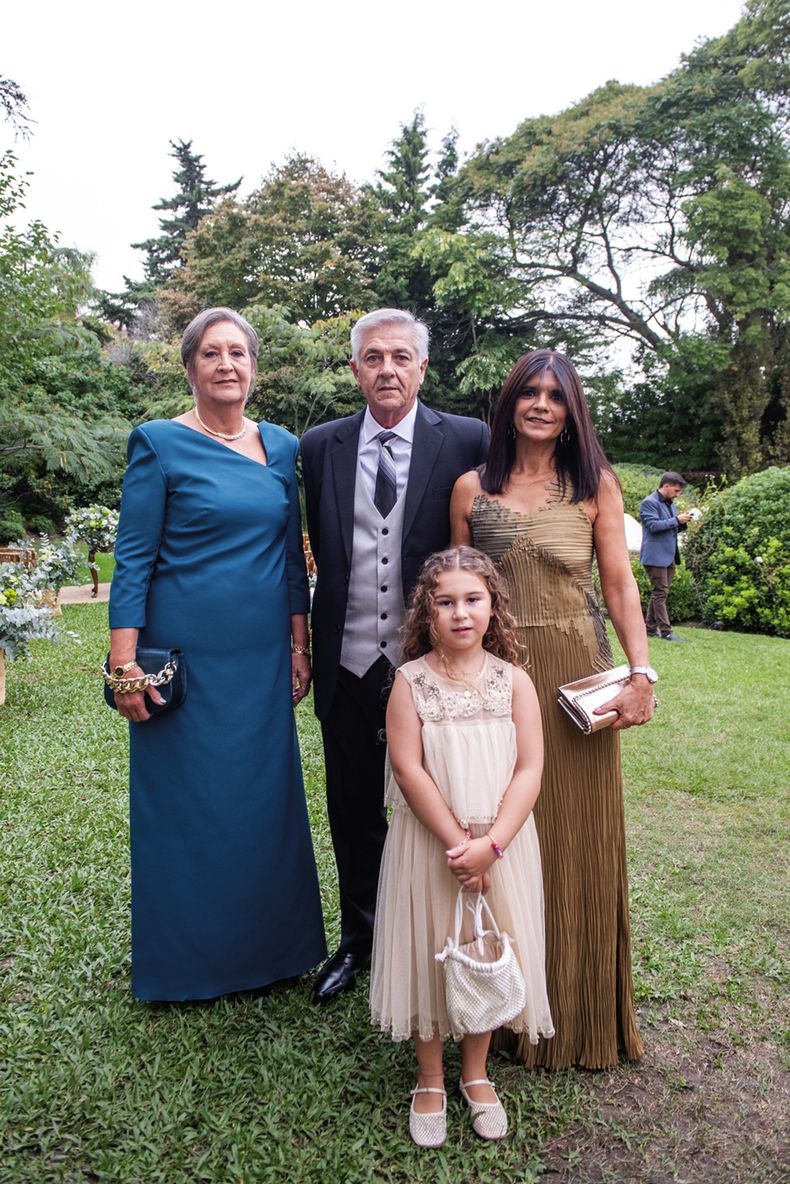 Susana Rivero, Enzo Achigar, Candelaria Achigar y Rosina Moreira