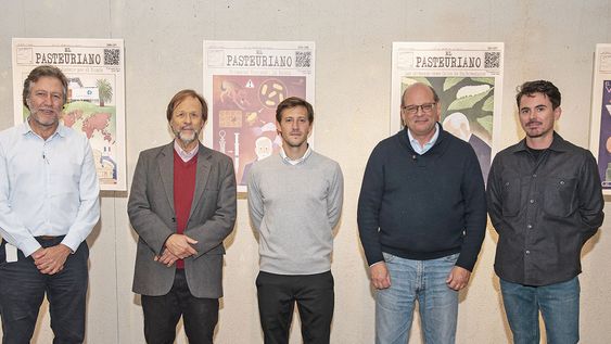Director ejecutivo del Institut Pasteur Carlos Batthyány, investigador del Institut Pasteur Luis Barbeito, ilustrador Alfonso Rosso, integrante de la Facultad de Química Eduardo Boido y profesor de Historia del Liceo Francés Antoine Zeo