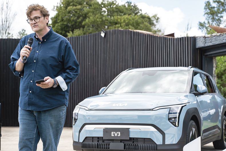 Gerente general de Kia Uruguay Martín Oyarzún.