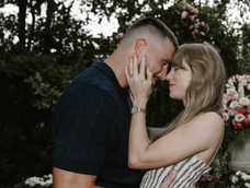 taylor swift anuncia que se casara con travis kelce; trump, quien ha dicho que la odia, le deseo suerte
