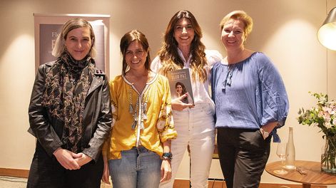 Búsqueda | La editora del libro Camila Guillot con la directora de Marketing de Editorial Planeta Jimena Maresca, la escritora Florencia Gubba y la directora de la editorial Claudia Garín