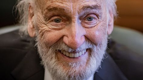 Héctor Alterio en 2023, homenaje en el Centro Cultural Kirchner.&nbsp;