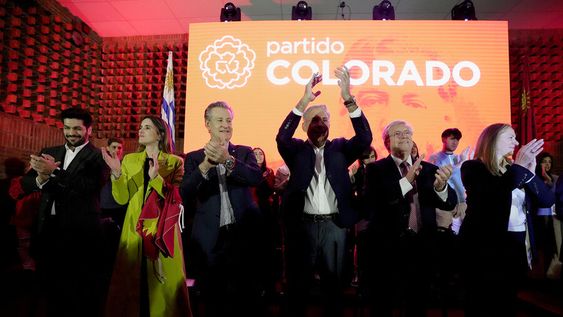 Precandidatos colorados en la sede del Partido Colorado en acto de homenaje a José Batlle y Ordoñez, el martes 21. Foto: Javier Calvelo, adhocFOTOS